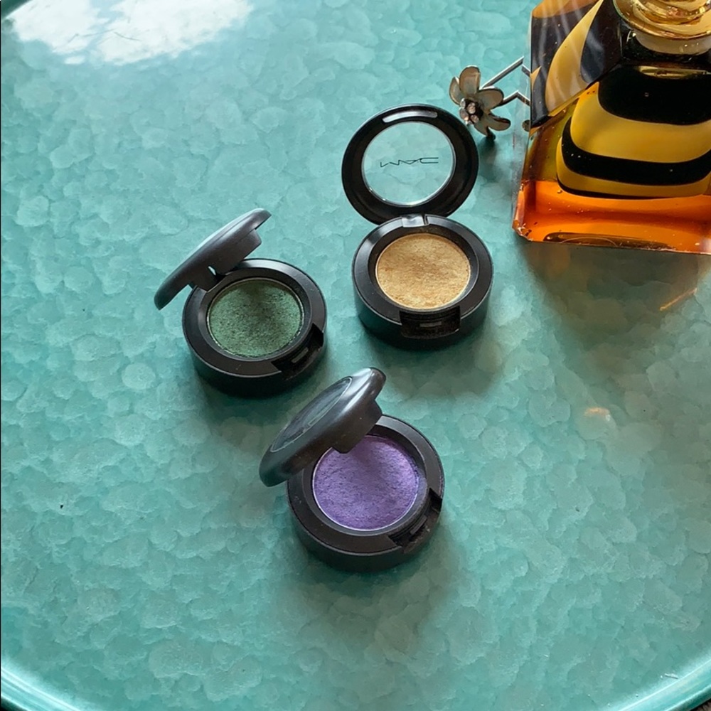🎉SALE🎉3 MAC eyeshadows 💜💛💚never used!